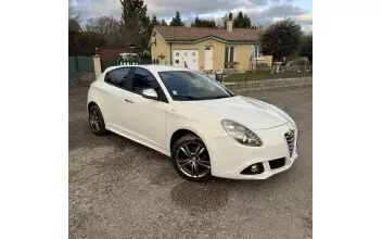 Alfa-romeo Giulietta Pavie