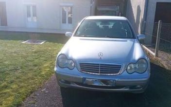 Mercedes classe c Saintes