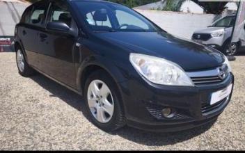 Opel astra Les-Sables-d'Olonne