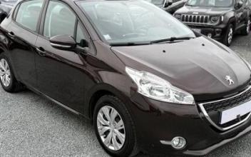 Peugeot 208 Saint-Denis-en-Val