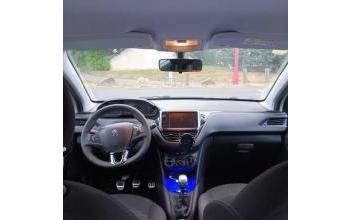 Voiture occasion Peugeot 208 Cergy