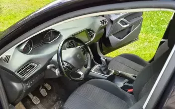 Peugeot 308 Saint-Aubin-de-Blaye