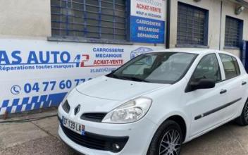 Renault clio iii Le-Coteau