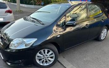 Toyota auris Vénissieux