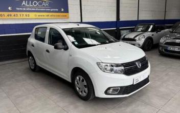 Dacia sandero La-Courneuve
