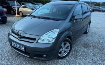 Toyota corolla verso Lyon