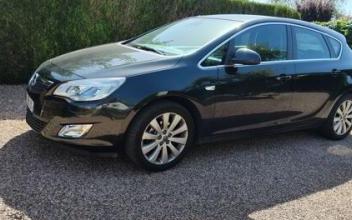 Opel astra La-Chapelle-Saint-Ursin