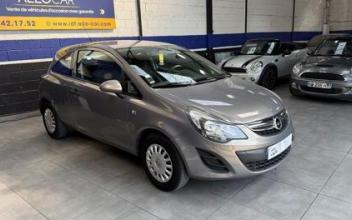 Opel corsa La-Courneuve