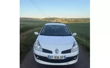 Renault Clio Montereau-Fault-Yonne