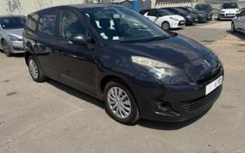 Renault grand scenic iii La-Courneuve