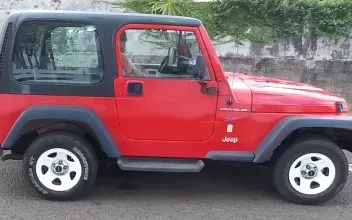 Jeep Wrangler Bordeaux