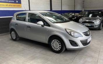 Opel corsa La-Courneuve