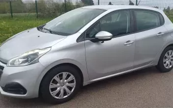 Peugeot 208 Menotey
