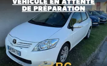Toyota Auris Saintes