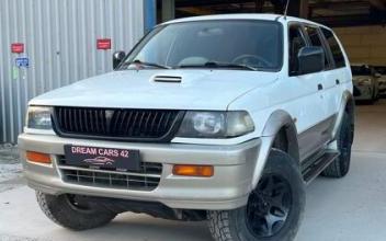 Mitsubishi pajero Firminy