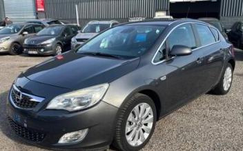 Opel astra Vénissieux