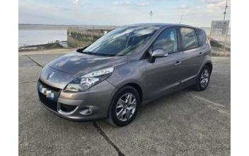 Voiture occasion Renault scenic iii Saint-Laurent-de-la-Prée