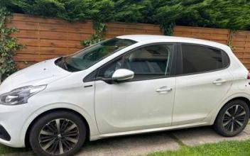 Peugeot 208 Le-Chesnay