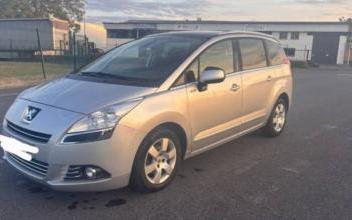 Peugeot 5008 Alfortville
