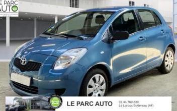 Toyota yaris Le-Loroux-Bottereau