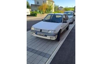 Peugeot 205 Piennes