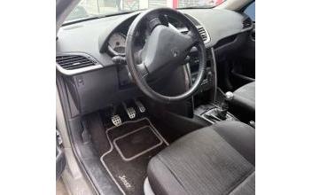 Peugeot 207 cc Paris