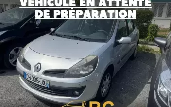 Renault Clio Saintes