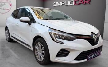 Renault clio v Le-Raincy