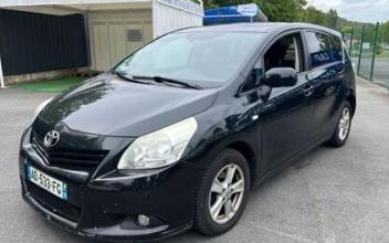Toyota verso Notre-Dame-de-Sanilhac