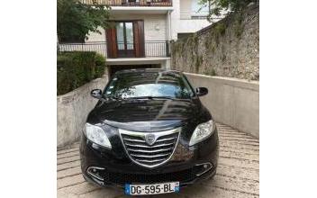 Lancia ypsilon Suresnes