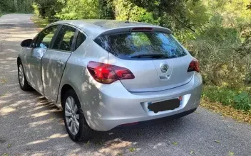 Opel Astra La-Fare-les-Oliviers