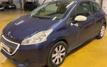 Peugeot 208 Valras-Plage
