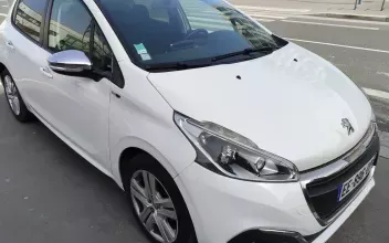 Peugeot 208 Villeurbanne