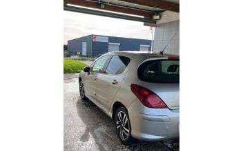 Peugeot 308 Carbon-Blanc