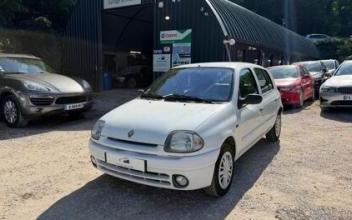 Renault clio Sathonay-Camp
