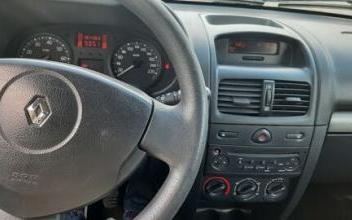 Renault clio ii Saintes