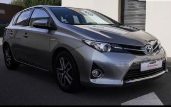 Toyota auris Le-Lion-d'Angers
