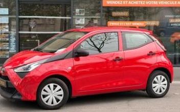 Toyota aygo Bordeaux