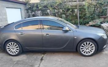 Opel insignia Larians-et-Munans