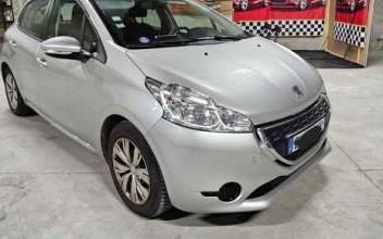 Peugeot 208 Cours-la-Ville