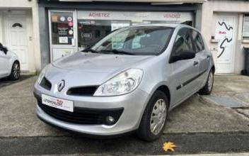 Renault clio Saint-Barthélemy-d'Anjou