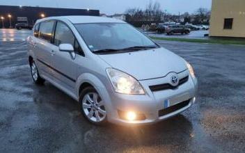 Toyota corolla verso Thouars