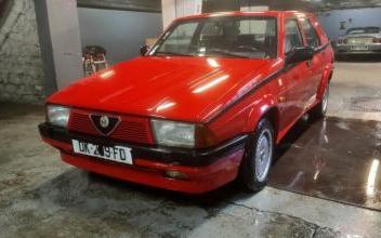 Alfa-romeo 75 Paris