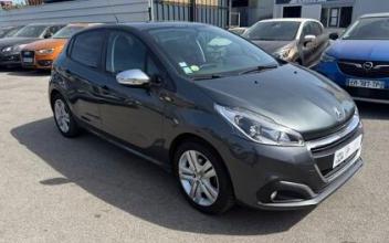 Peugeot 208 La-Courneuve