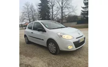 Renault Clio Saint-Thibault-des-Vignes
