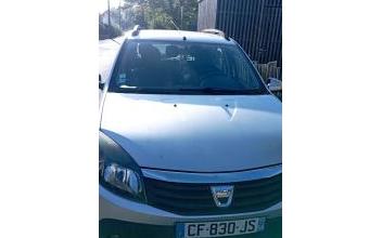 Dacia sandero La-Chapelle-des-Marais