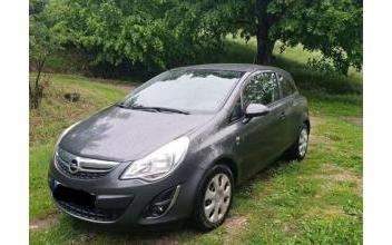 Opel corsa Saint-Félicien