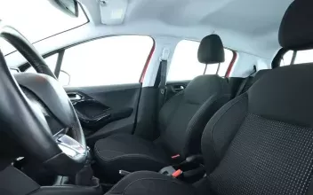 Peugeot 208 Issy-les-Moulineaux