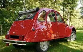Citroen 2CV Neuville-de-Poitou