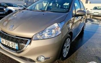 Peugeot 208 Saint-Laurent-de-Mure